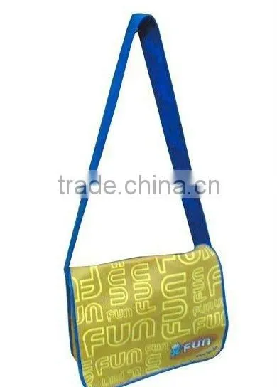 36cm x 32cm x 11cm 420D Message Shoulder Bag photo-5