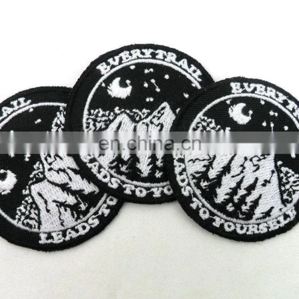 Customized Heart Polyester Embroidery Patch Embrodered Iron Patch photo-2
