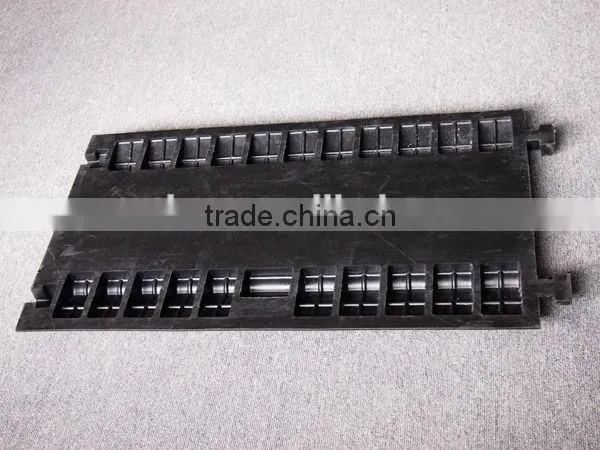 Cheap Rubber 5 Channel Cable Ramp for Truck Hose 5 Way Rubber Cable Cross Stage Cable Protector photo-5