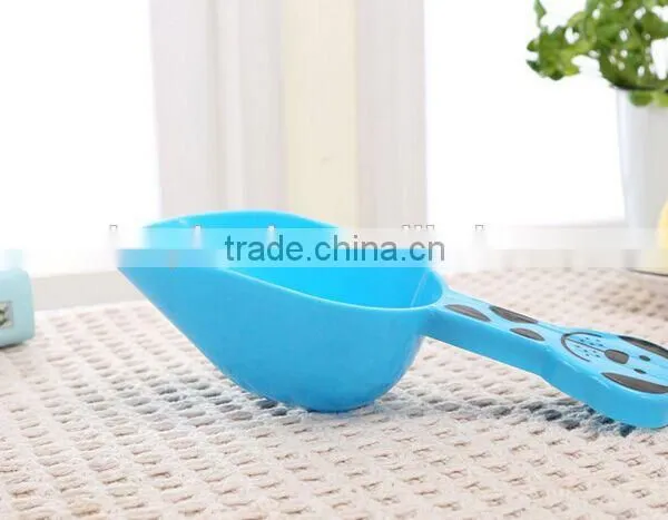 Lovely Plastic Little Pet Shovel for Cat and Dog photo-4