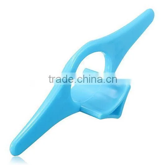 New Design Multifunctional Thumb Plastic Convenient Reading Helper Book Page Holder Finger Bookmark photo-2