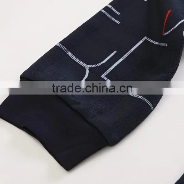 Men's Long Sleve V-neck Fashion T-shirt photo-4