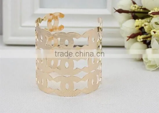American Fashion Hollow Gold Bangles,wholesale Open Metal Bracelet Bangle for Costume photo-3