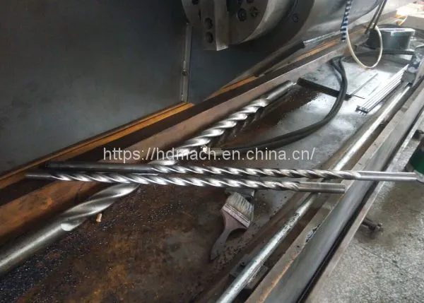 CNC Spiral Milling Machine for Screw Pump Rotor photo-3