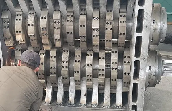 Complete Tire Recycling Line Heavy Duty Wire Tire Shredder photo-5