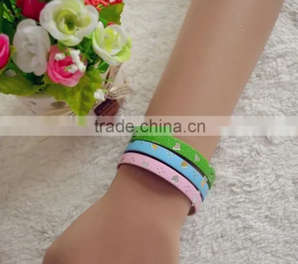 Beautiful Hearts Pattern PU Leather Wristbands photo-2