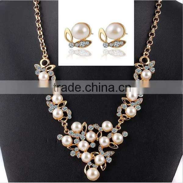 Gold Plating Imitation Pearl Fishional Bridal Jewelry Set Decorated With Rhinestone