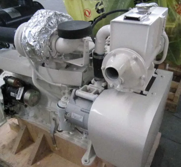 Hot Sale 6 Cylinders in Line Cumins 6BTAA5.9-GM115 115kw Marine Ship Boat Engine photo-3