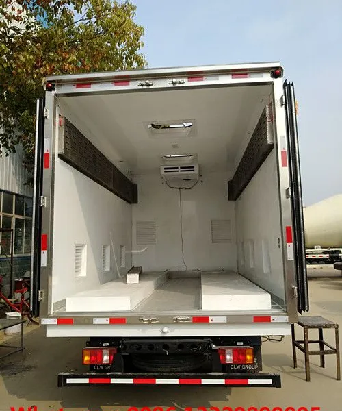 Good Price SINO TRUK HOWO 25,000 Poultry Day Old Chicks Transported Vehicle for Hatcheries photo-5