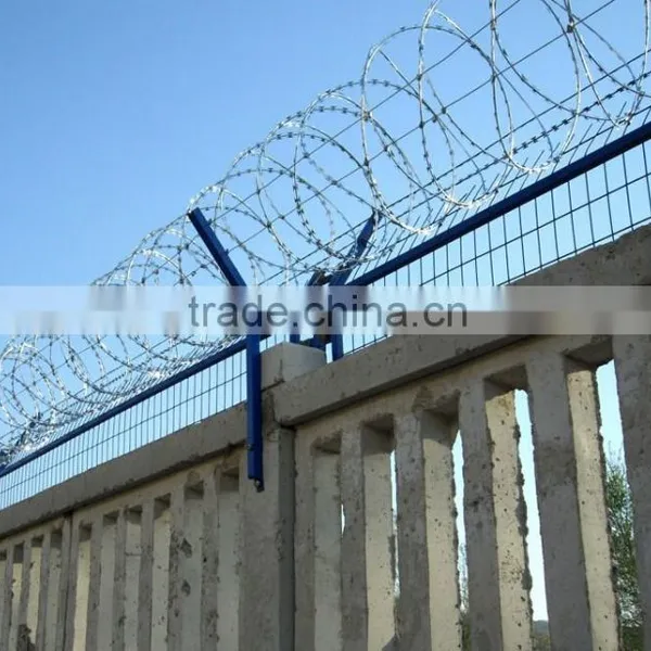Guangzhou Barbed Wire Mesh and Fencing Material for Frontier Border Manufacturer photo-6
