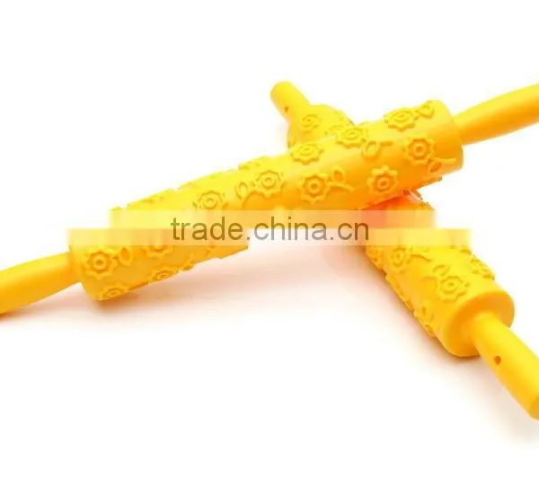 A18 ABS Embossing Silicone Handle Rolling Pin/Non Stick Fondant Tool