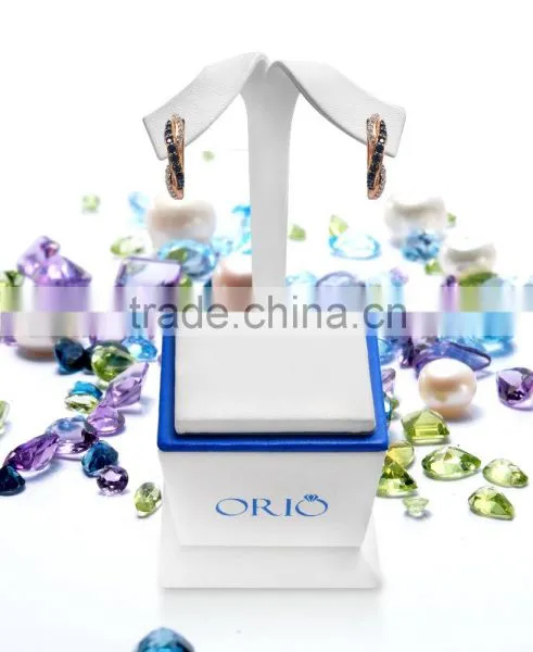 Gold Earring With Sapphire and Diamonds photo-2