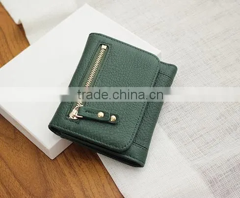 Guangzhou Factory Cowhide Leather Hand Pouch Short Wallet Triple Wallet for Ladies photo-3