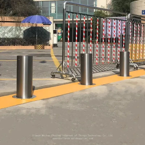 UPARK Prevent Violent Collision Automatic Telescopic Stainless Steel Bollards Battery Operated Bollard for Commercial Spaces photo-5
