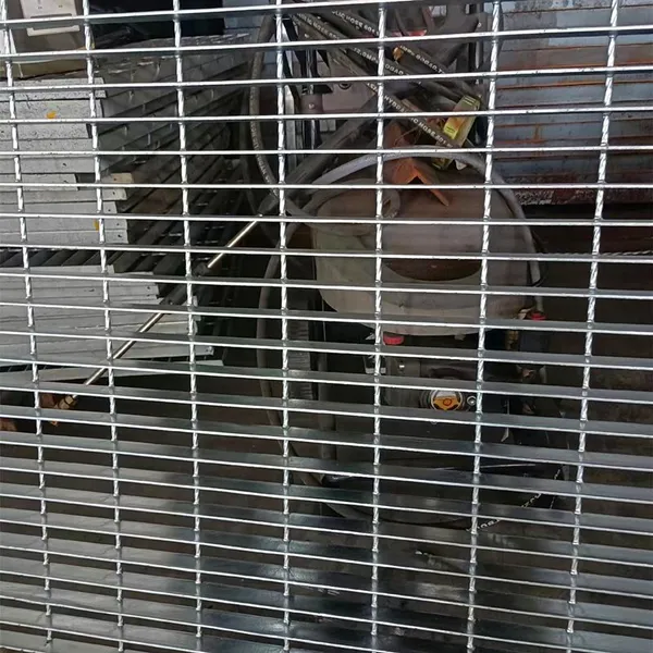 Stainless Steel Grating for Heavy-Duty Inspection Stairs and Walkways photo-5
