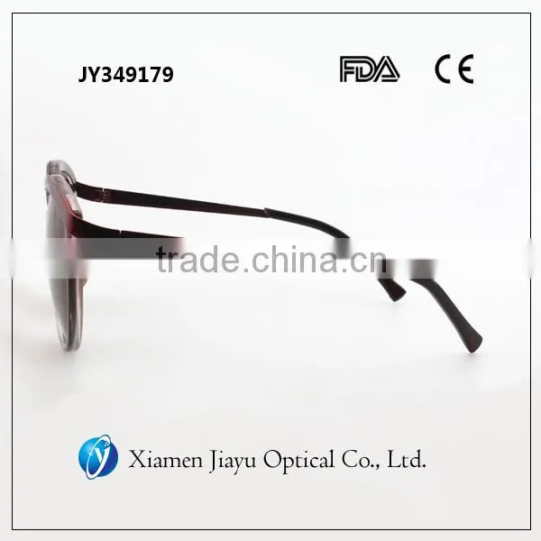 Red Top Quality Plastic Polarized Sunglasses for Ladies photo-4