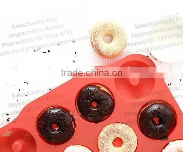 Hot Selling 12 Cup BPA Free Non-stick Silicone Muffin Pan Baking Pan photo-2