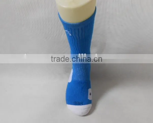 Wholesale Cotton Custom Elite Sport Socks in High Quality photo-3