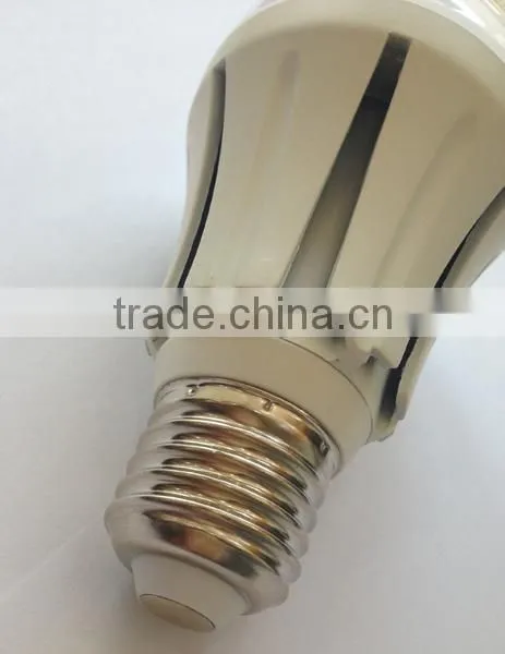 A60 10W 806lm Aluminum Housing LED Light Bulb With CE&RoHS photo-3