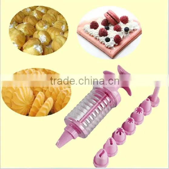 Plastic Cake Decorating Icing Piping Cream Syringe With 8 Nozzle / Piping Rob Suit photo-2