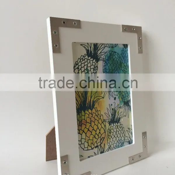 2016 New Style Wooden Photo Frame With Metal Corners for Decorative photo-2