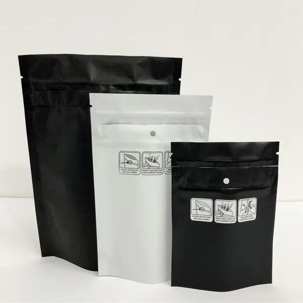 3.5g 7g 14g 28g Custom Matte Black Mylar Stand up Smell Proof Child Proof Bag Child Resistant Packaging Bag