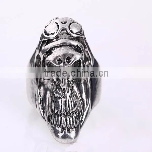 Fashion Punk Personalized Vampire Skull Finger Rings photo-3