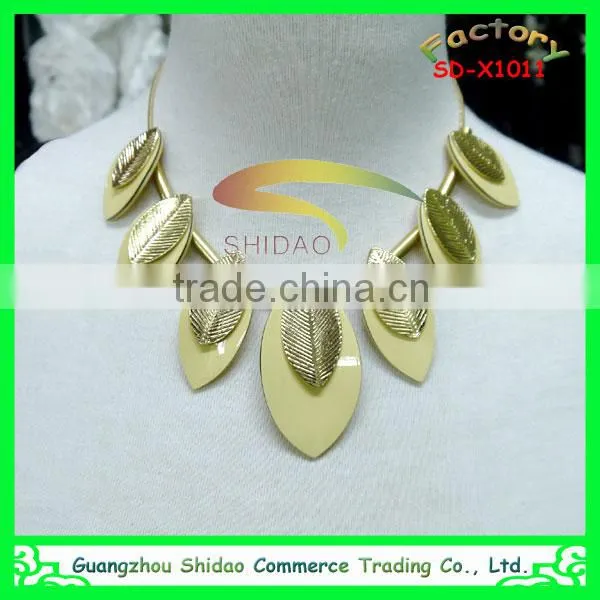 Gold Foliage Pendant Statement Necklace