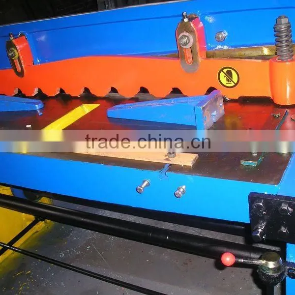 Economical Q11-3*1300 Mechanical Metal Sheet Shear/electric Shearing Machine photo-4