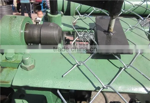 Full Automatic Chain Link Fence Machine Factory China photo-2