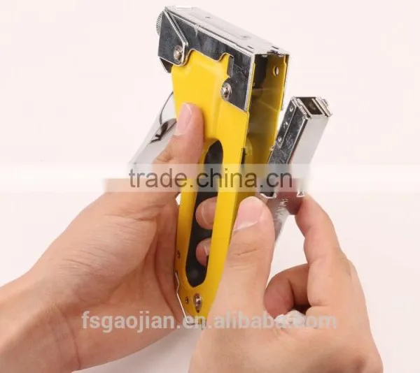 Multifunctional Staple Gun With 600pcs Nail photo-3