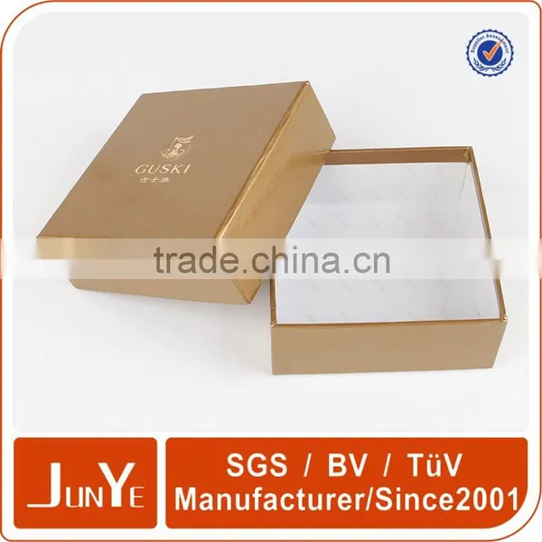 Custom Lid Cover Cosmetic Box With Die Cut Insert photo-5