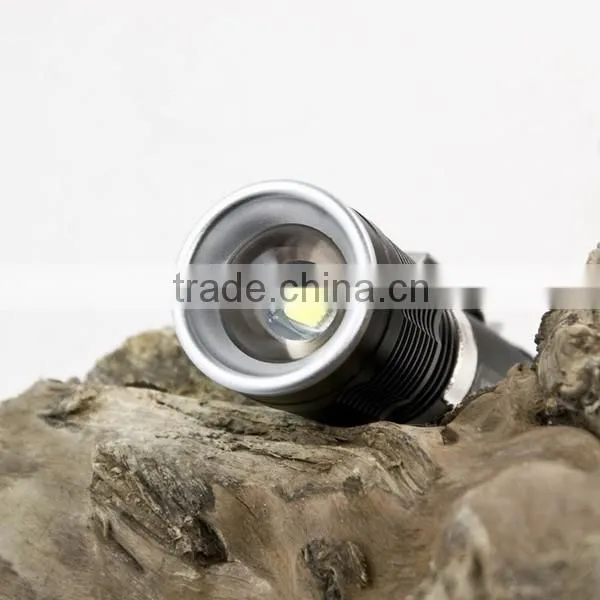 Rechargeable Outdoor Camping Waterproof Cheap Led Flashlight photo-3