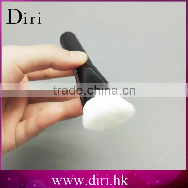 High Quality Nylon Hair Powder Brush Wood Handle Material White Hair Makeup Brush photo-5