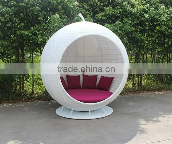 Garden Furniture Luxury Rattan White Apple Sunbed photo-3