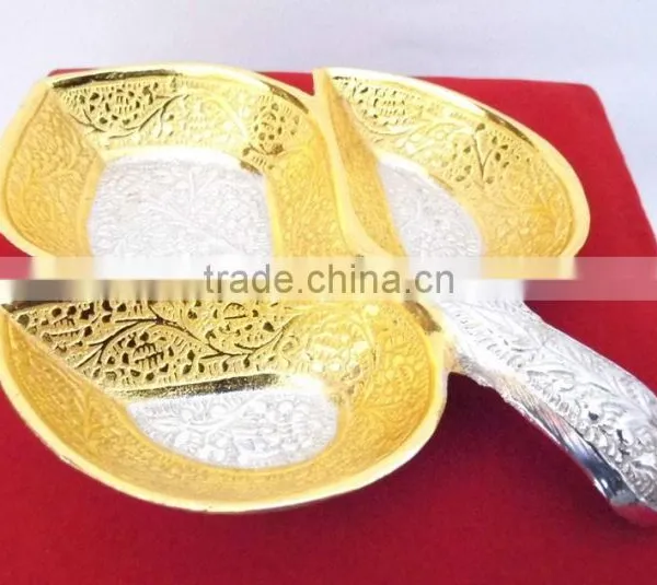 Indian Wedding Return Gift Item Beautiful Silver and Gold and Gold Plated Brass Tray photo-2