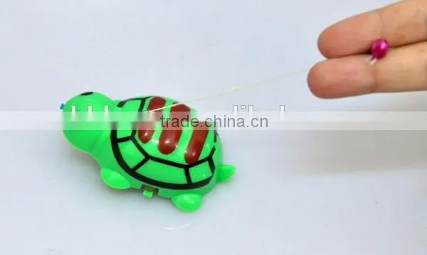 4 Inch Green Turtle Plastic Pull Line Toys With Led Light, Light-up Toy