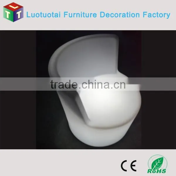 PE Waterprood Anti-UV Rechargable Customize Plastic LED Rotomoulding Sofa for Living Room /wedding/bar/night Club photo-2