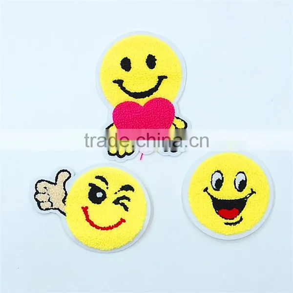 2017Customized Smile Embroidery Patch, Virious Embroidered Wholesale Patch photo-2