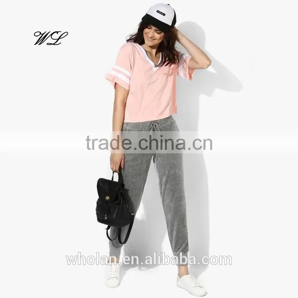 Woman's Velvet Fabric Track Pants Casual Wear Loose Sweat Jogger Pants photo-4