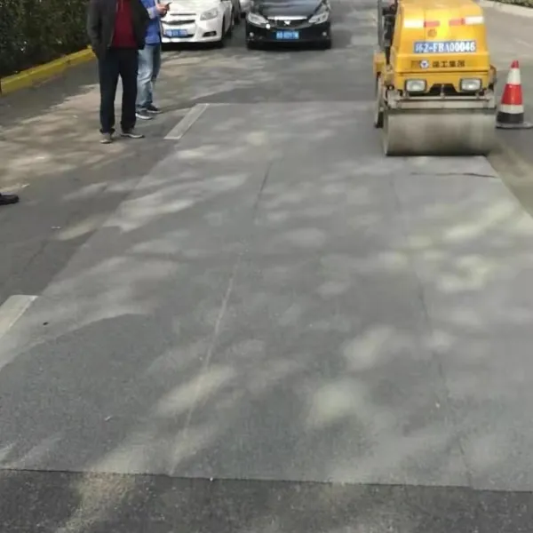 Net Crack Mat for Road Surface Crack Repair in Rolls photo-2