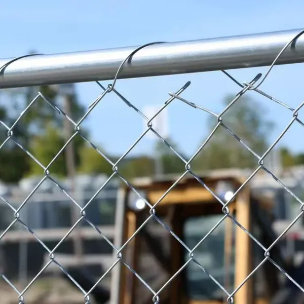 Chain Link Temporary Fence for Roadside Safety With Reflective Strips photo-4