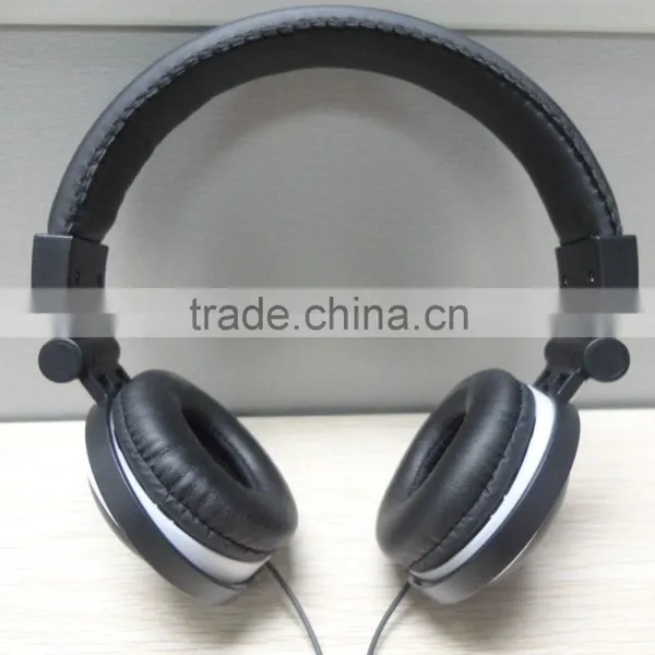 Fashion Earmuff Headphone for Mobile Phone photo-4