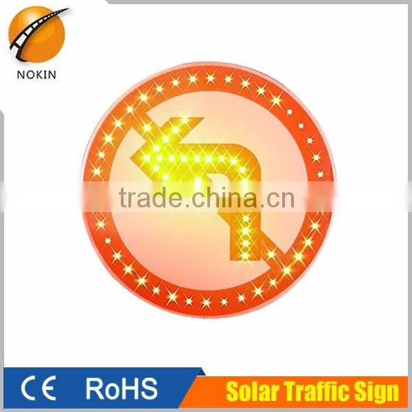 Road Safety Warning Signs Solar Power Led Warning Light