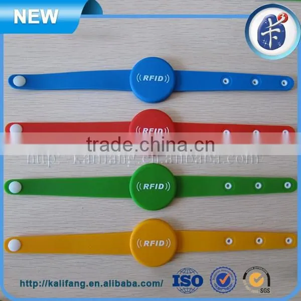Waterproof 915mhz Uhf Rfid Wristband for Access Control Use photo-3