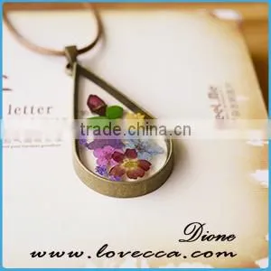 Wholesale Fashion Gifts Jewelry Custom-made Pressed Real Natural Flower Glass Pendant photo-2