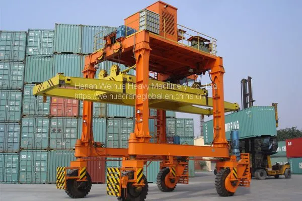 Container Straddle Carrier photo-2