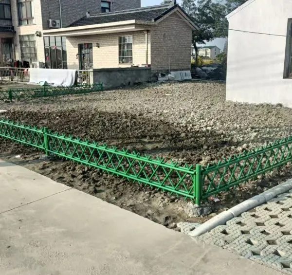 High Quality Iron/Galvanized Artificial/Imitation Bamboo Fence