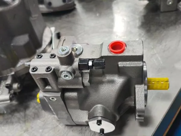 New Piston Pump PV62R1EF02 PV202R1EC02 PV152R5EC00 PV152L1EL02 Series Hydraulic Pumps PV152R5EC00 PV102R1EC02 PV62R1EC02 photo-5