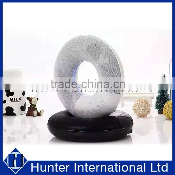 Donut Shape LED Light Flashing Bluetooth Speaker photo-4